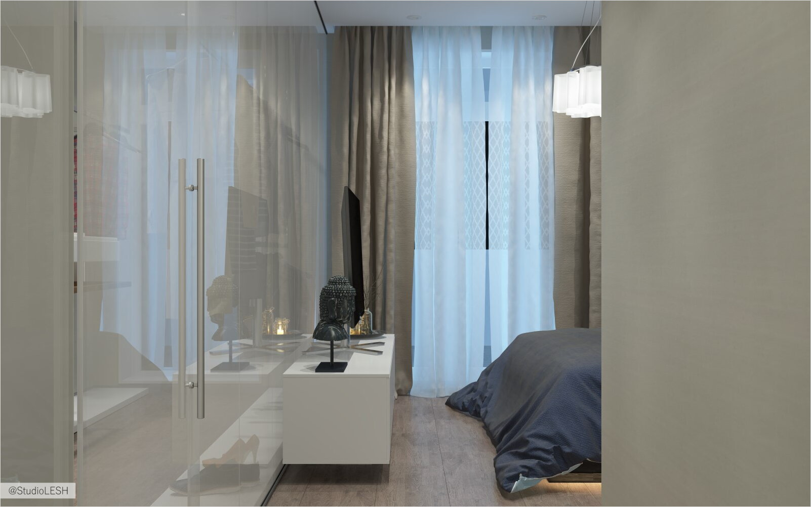 Стеклянная стена в гардеробной и спальне