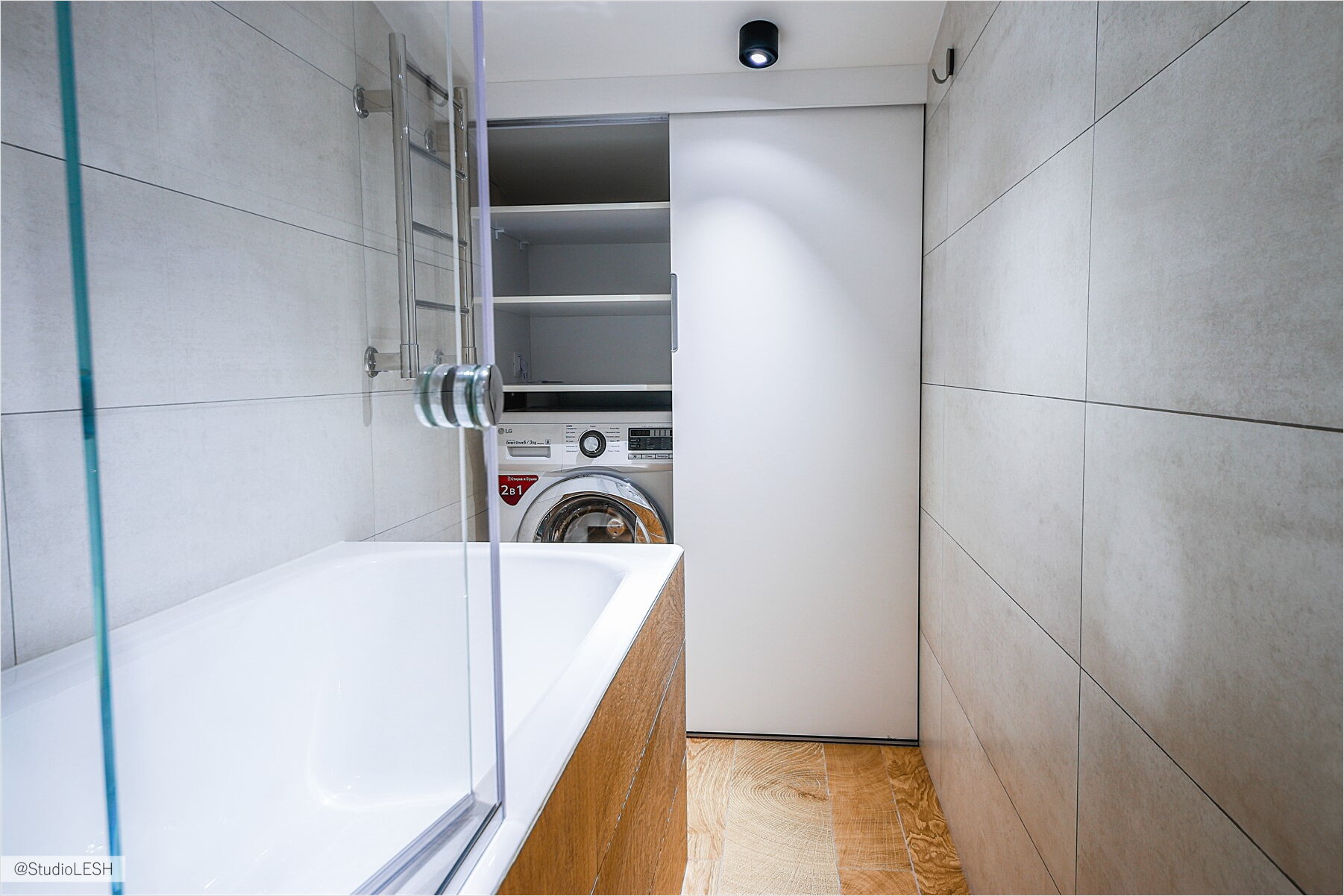 Светлая ванная комната