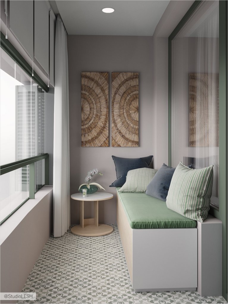 Светлый балкон 