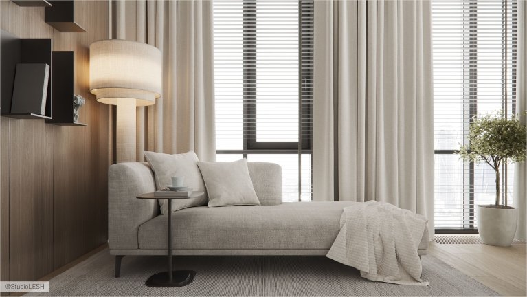 Интерьер современной гостиной с серым диваном, журнальным столиком, торшером и большими окнами от пола до потолка.