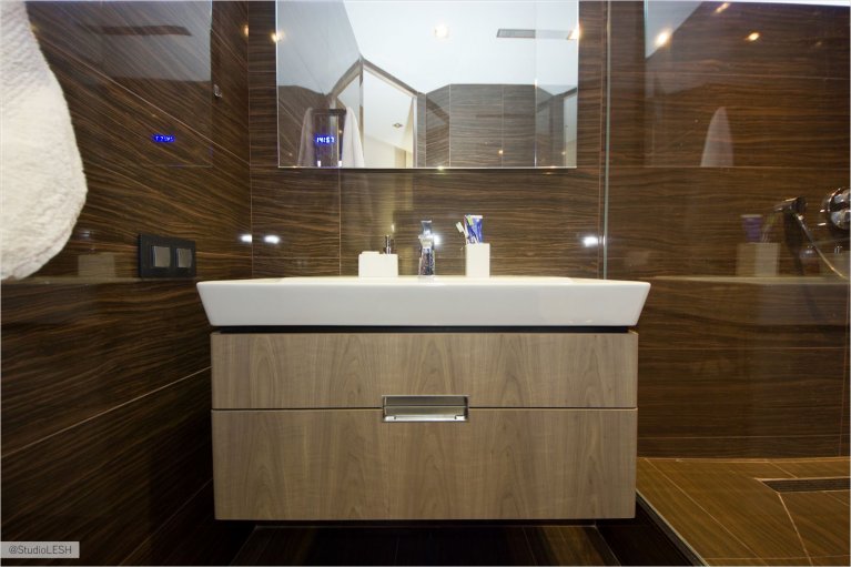 Раковины в ванную комнату с тумбой 90