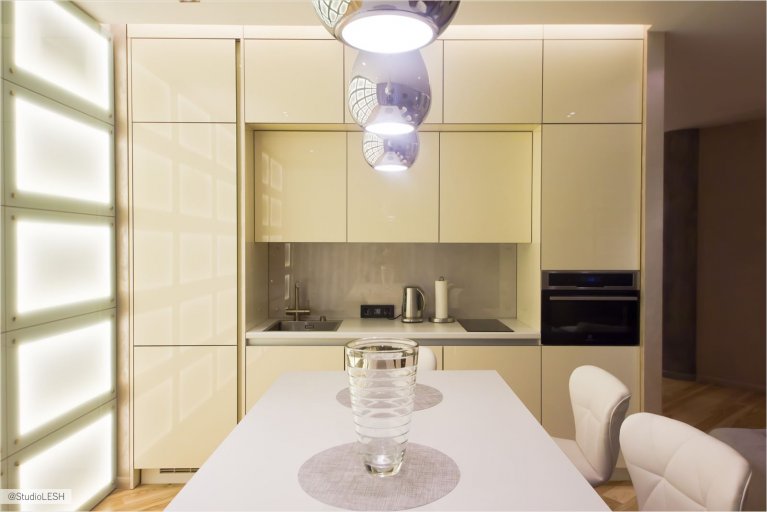 Дизайн интерьера кухни столовой в современном стиле