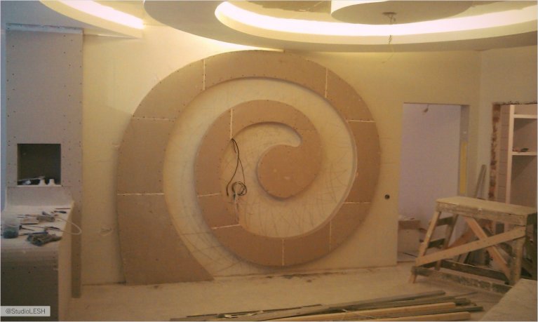 Улитка из гипрока на стене