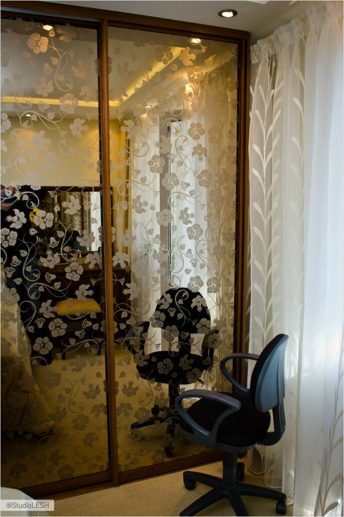 Зеркало с пескоструйным рисунком